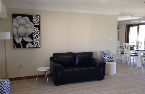 Scarness Casa | Retiro junto a la playa en Freshwater St, a una calle de la playa. Wi-Fi gratis