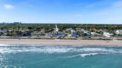 Birch Park Finger Streets Casa | Beachside Retreat w Pool Ocean View Steps to Beach Beach Haven by AvantStay