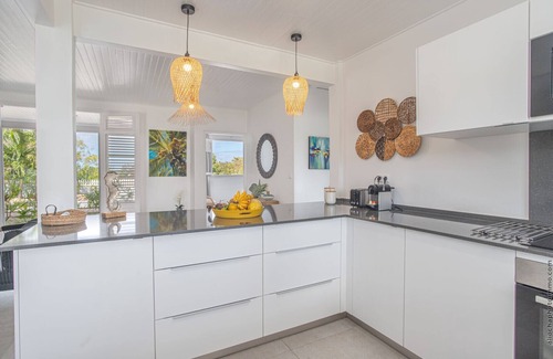 Sainte-Anne Casa | Beachside Seahorse
