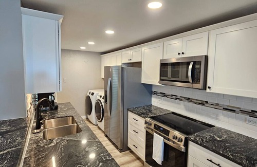 Estate Golden Rock Condominio | Beachside Serenity with Views