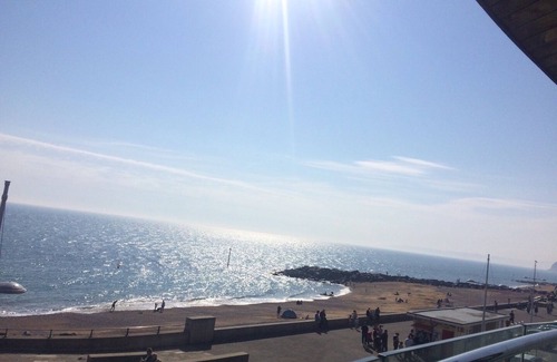 West Bay Apartamento | Impresionante apartamento junto a la playa con vistas al mar y al puerto