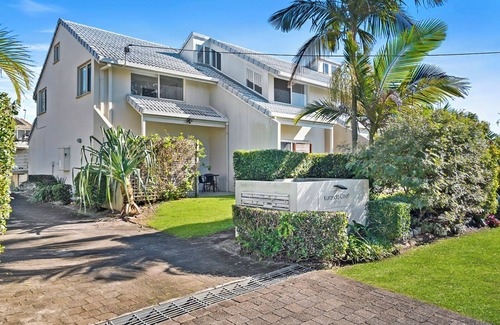Sunrise Beach Casa | Beachside Townhouse