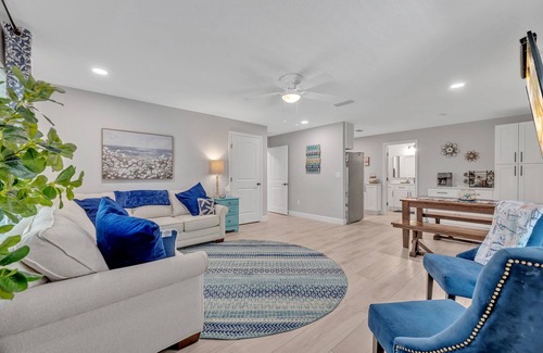 Ocean View Halifax Estates Apartamento | Beachside Bliss, a charming private guesthouse steps from the beach