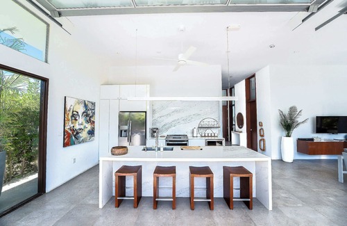 Long Bay Villa | Summer DEALS - White Villas Resort Seaside Villa 8