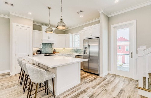 Beachside Village Casa | Beachside Village ocean-view home with pool, multiple balconies & EV charger