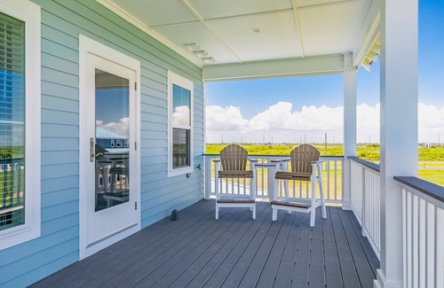 Beachside Village Casa | Beachside Village ocean-view home with pool, multiple balconies & EV charger