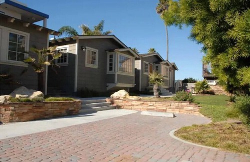 Downtown Cabaña | Beachwalk-boogie boards, beach chairs , all here!