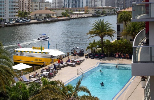 Hallandale Beach Complejo | Beachwalk Elite Hotels & Resorts