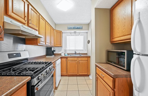 West Panama City Beach Condominio | Beachwalk Resort by Panhandle Getaways