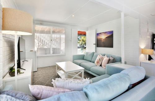 Berrara Casa | Beachway Pet Friendly 2 Mins Walk to Beach