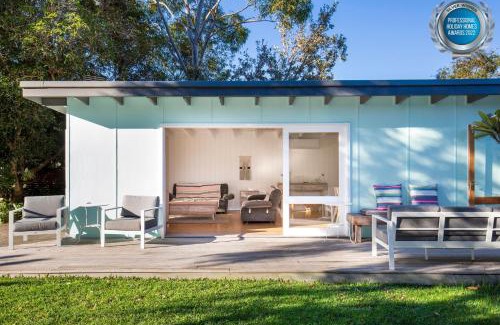 Callala Beach Casa | Beachwood - Firepit - Pet Friendly - 2 Mins Walk to the Beach