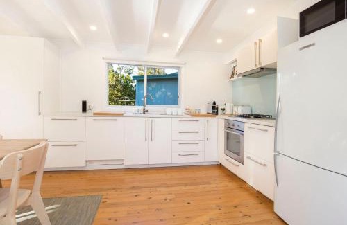 Callala Beach Casa | Beachwood - Firepit - Pet Friendly - 2 Mins Walk to the Beach