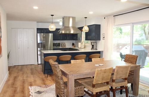 Beachwood-Bluffton Casa | Beachwood Family Home - Muskegon - walk 2 Lake MI beach + local playground park