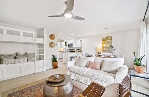 Seagrove Beach Condominio | Beachwood Villas by Panhandle Getaways
