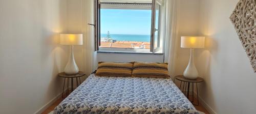 Praia de Santa Cruz Apartamento | Beachy 2Bdrm in Santa Cruz w/stunning Ocean View!