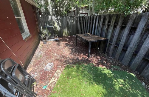 Charleston Casa | Beachy 3BR - close to DT and Folly