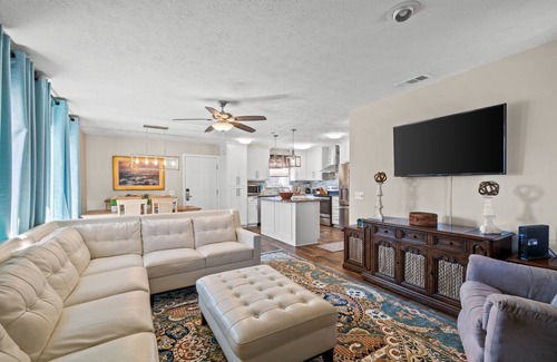 Lower Grand Lagoon Casa | Beachy Bonanza by Book That Condo