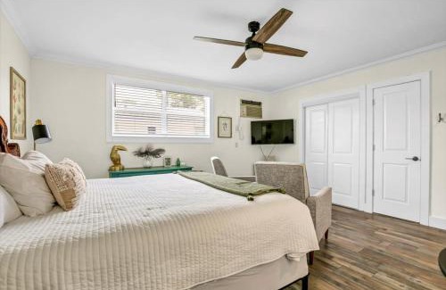 Safety Harbor Casa | Beachy Bungalow 111