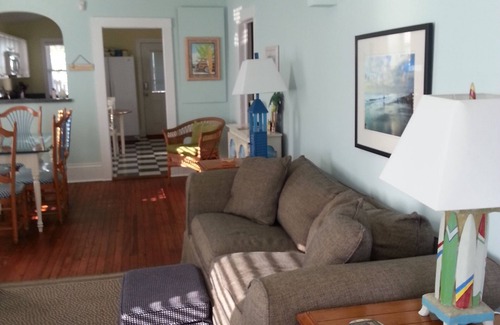 Jacksonville Beach Cabaña | Beachy Cottage por el mar