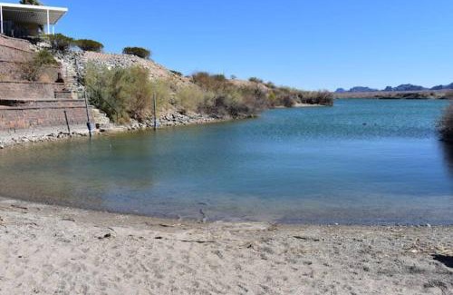 Lake Havasu City Casa | Beachy Island Resort!