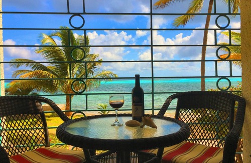 Estate Golden Rock Condominio | Beachy Keen - 5 bed / 4 bath - Beachfront Condo & Pool