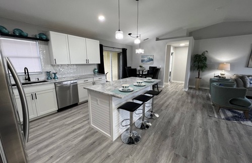 Mariner Casa | Beachy Modern Vacation Home