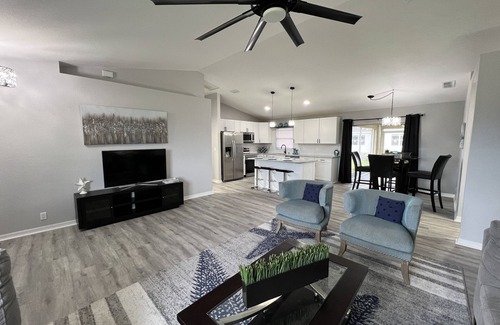 Mariner Casa | Beachy Modern Vacation Home