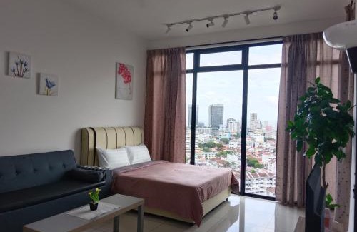 George Town Apartamento | Beacon Exec Suites# Msg Chair#Disney Hotstar