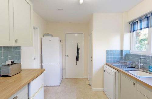 Emsworth Cabaña | Beacon Square, Emsworth - una casa familiar con capacidad para 8 personas en 3 habitaciones