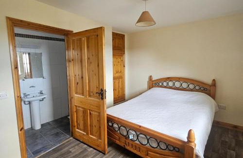 Skibbereen Casa | Beacon View House 4-Beds Sleeps 8 Parking