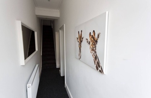 Warrington Casa | Beamont House - Four bedroom all en-suite house