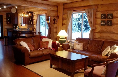 Hemlock Valley Chalet De Esquí | Bear Behind Lodge