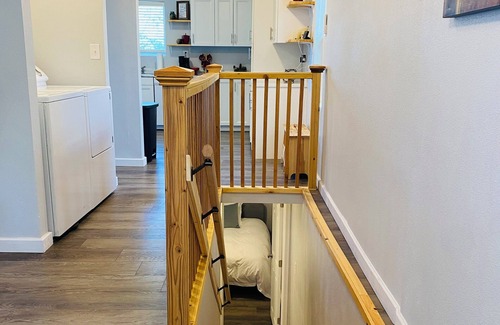 Hot Springs Casa | — Bear Bungalow Hot Springs — Fully Remodeled, Convenient Location