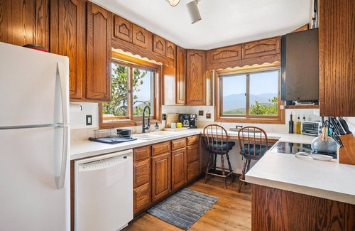 Bailey Cabina | Bear Cabin - 10 Acres - Hot Tub