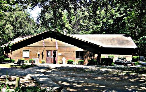 Buchanan Otro | Bear Cave Camping Resort
