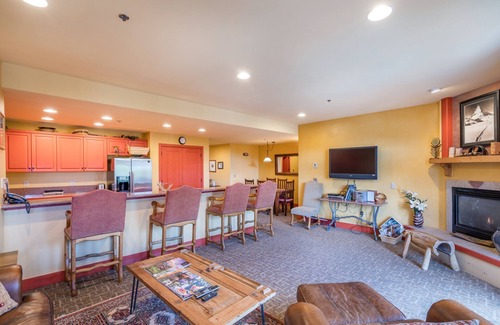 Mountain Village Condominio | Bear Creek Lodge 308a 1 Bedroom Condo by Alpine Lodging Telluride