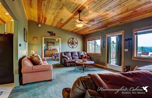 Ruidoso Cabina | Bear Crossing: 'Great Getaway location' With hot tub.