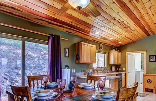Ruidoso Cabina | Bear Crossing: 'Great Getaway location' With hot tub.