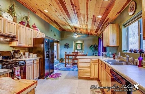 Ruidoso Cabina | Bear Crossing: 'Great Getaway location' With hot tub.