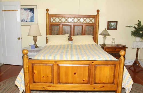 Calistoga Cama Y Desayuno | Bear Flag Inn