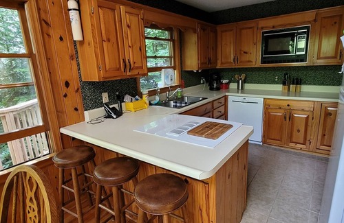 Scaly Mountain Casa | Bear Gone Fishing- Perfect Fall Getaway!!! Mins to Highlands