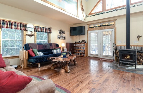 Cedar Mountain Cabina | BEAR HOLLOW A COZY MOUNTAIN CABIN