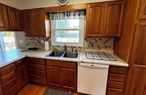 Scotland Casa | Bear Hollow - Country getaway w/4 bedrooms and game room - Crane, IN
