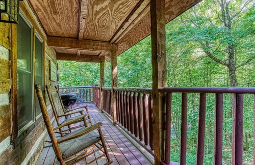 Wears Valley Casa | Bear Hug Too Cabin