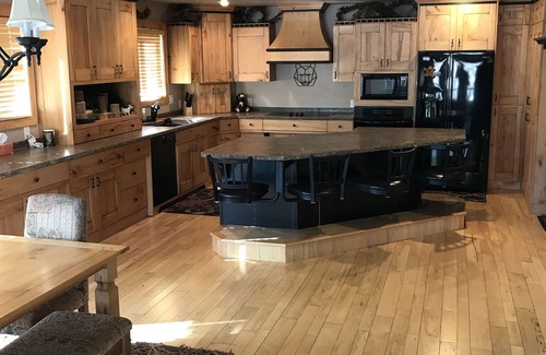 Fish Haven Casa | Bear Lake Cabin w/ lots of privacy and amazing Lake View