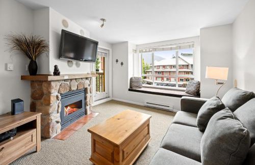 Whistler Village Casa | Bear Lodge One Bedroom by MVA