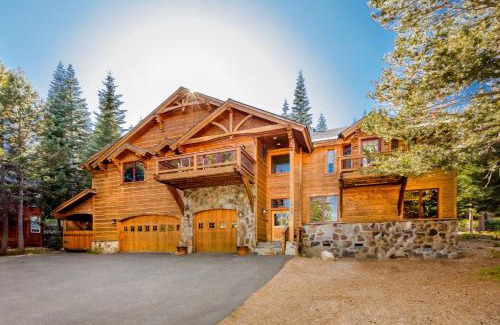 Truckee Casa | Bear Meadows Lodge - Hot Tub - Tahoe Donner Home