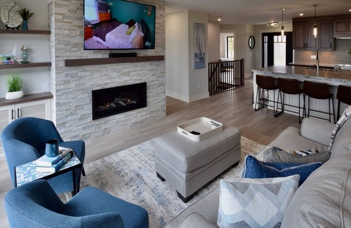 Dashwood Cabaña | Bear Necessities New Luxury Lakefront.