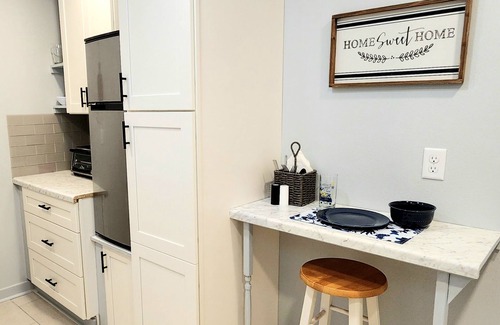 Jacksonville Apartamento | Bear's Den on Kodiak Court!