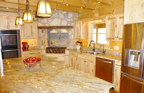 Huntingdon Cabina | Bear Paw Lodge - Rustic Mountain Escape
